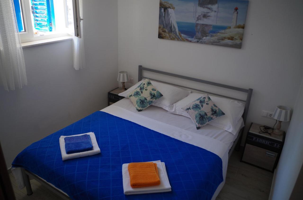 Apartments By The Sea Slatine, Ciovo - 14158 Екстериор снимка