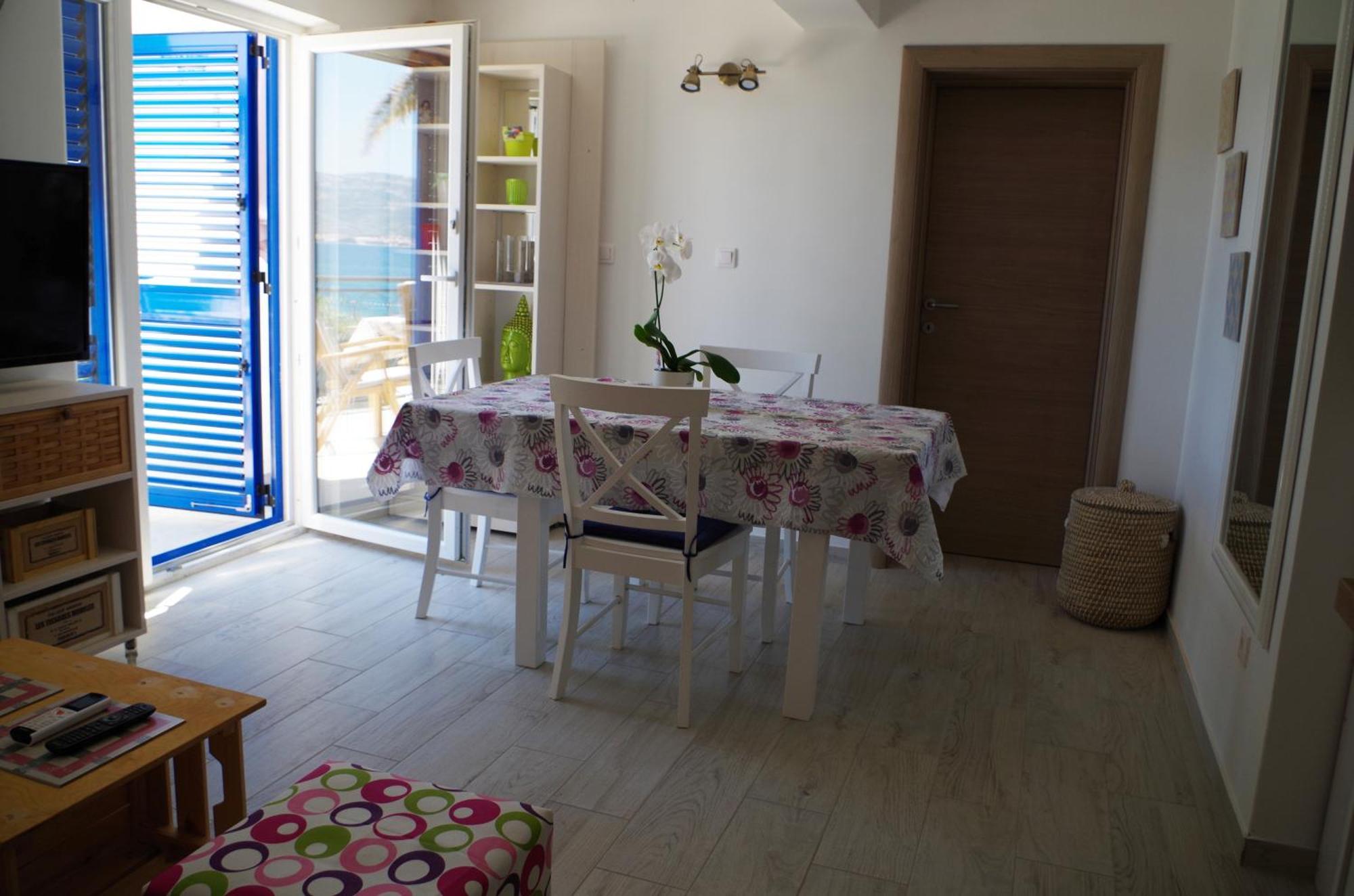 Apartments By The Sea Slatine, Ciovo - 14158 Стая снимка